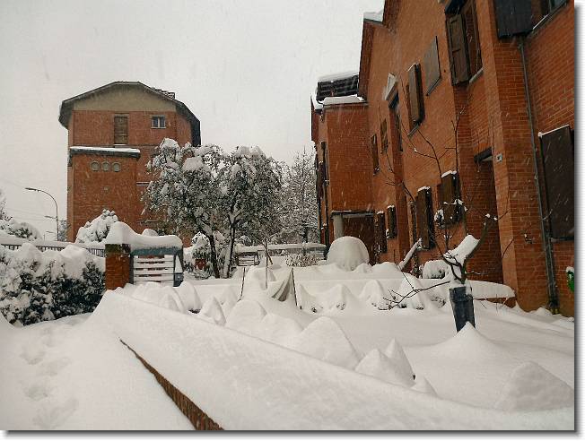 Clicca per scorrere le foto originali ingrandite