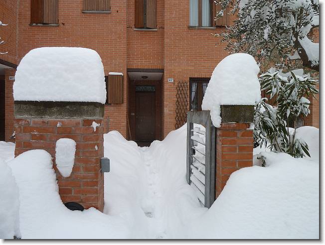 Clicca per scorrere le foto originali ingrandite