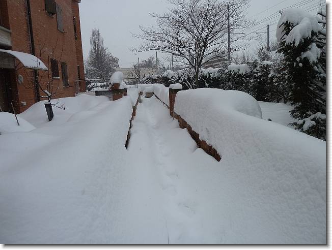 Clicca per scorrere le foto originali ingrandite