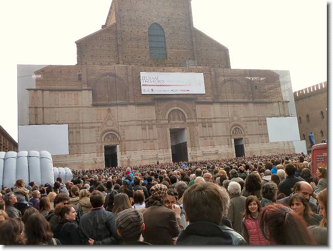 Clicca per scorrere le foto originali ingrandite