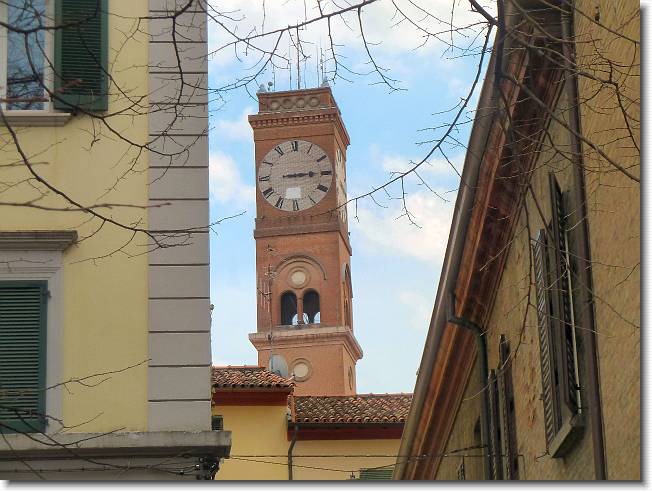 Clicca per scorrere le foto originali ingrandite