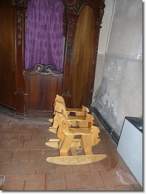 Clicca per scorrere le foto originali ingrandite