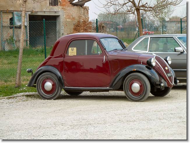 Clicca per scorrere le foto originali ingrandite