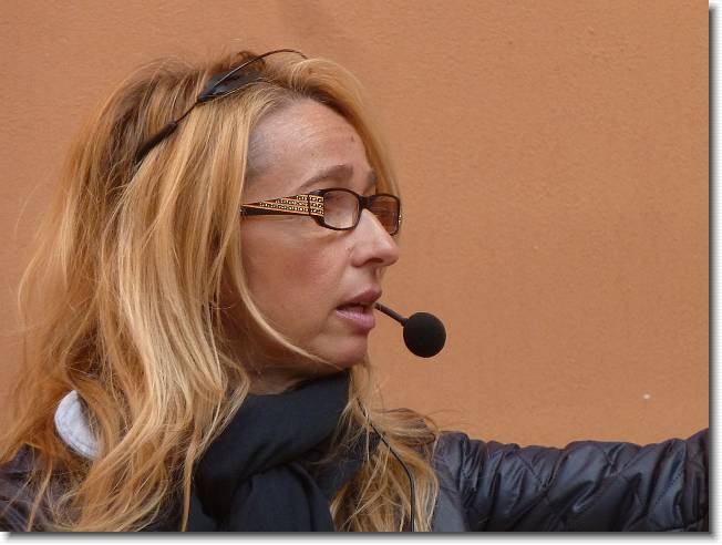 Clicca per scorrere le foto originali ingrandite