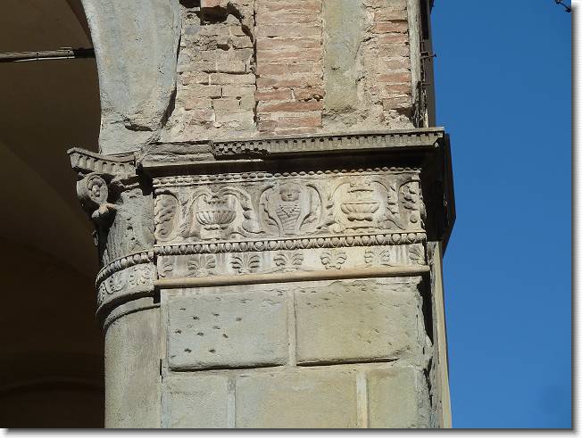 Clicca per scorrere le foto originali ingrandite