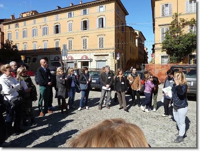 Clicca per scorrere le foto originali ingrandite