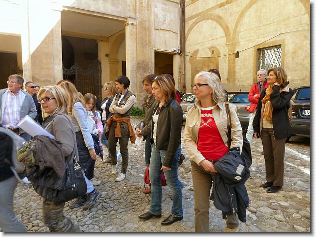 Clicca per scorrere le foto originali ingrandite