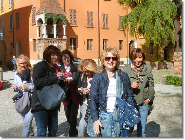 Clicca per scorrere le foto originali ingrandite
