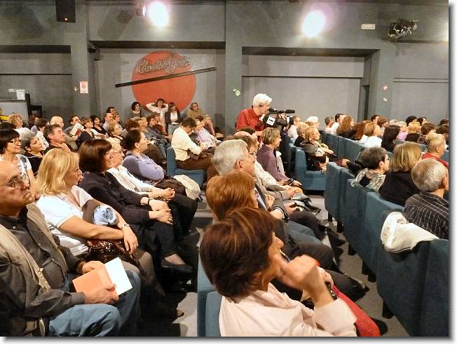 Clicca per scorrere le foto originali ingrandite