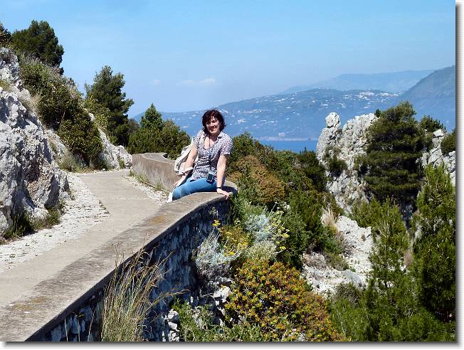 Clicca per scorrere le foto originali ingrandite