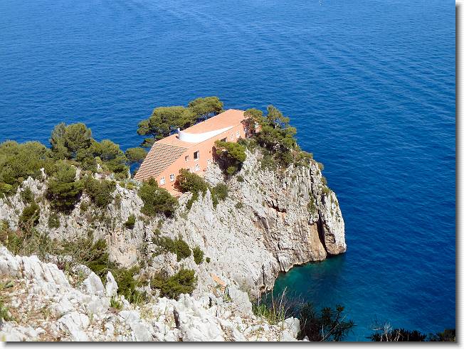 Clicca per scorrere le foto originali ingrandite