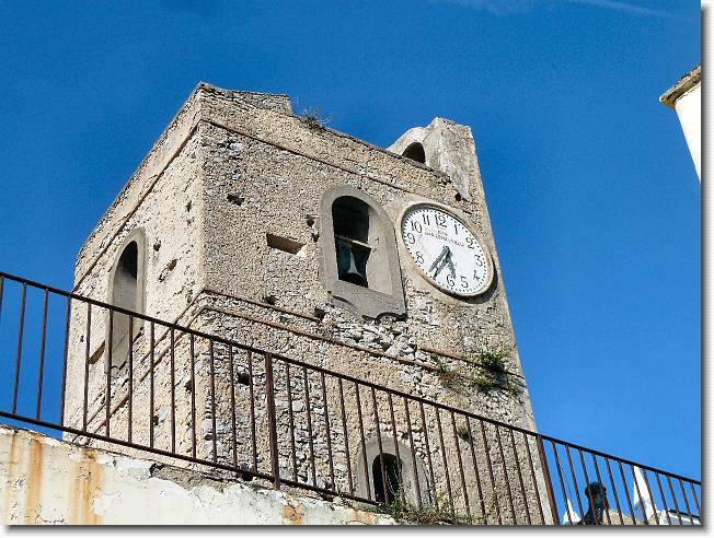 Clicca per scorrere le foto originali ingrandite