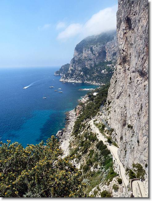 Clicca per scorrere le foto originali ingrandite