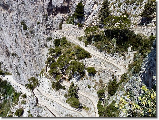 Clicca per scorrere le foto originali ingrandite