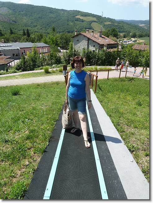 Clicca per scorrere le foto originali ingrandite