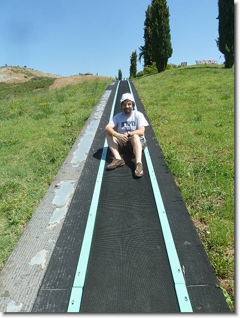 Clicca per scorrere le foto originali ingrandite