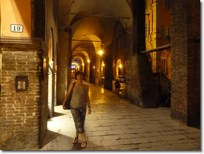 Clicca per scorrere le foto originali ingrandite