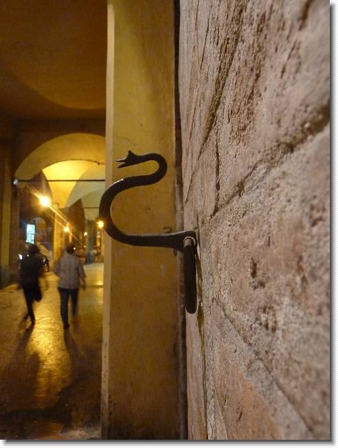 Clicca per scorrere le foto originali ingrandite