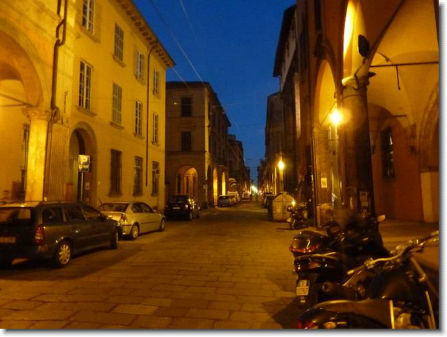 Clicca per scorrere le foto originali ingrandite