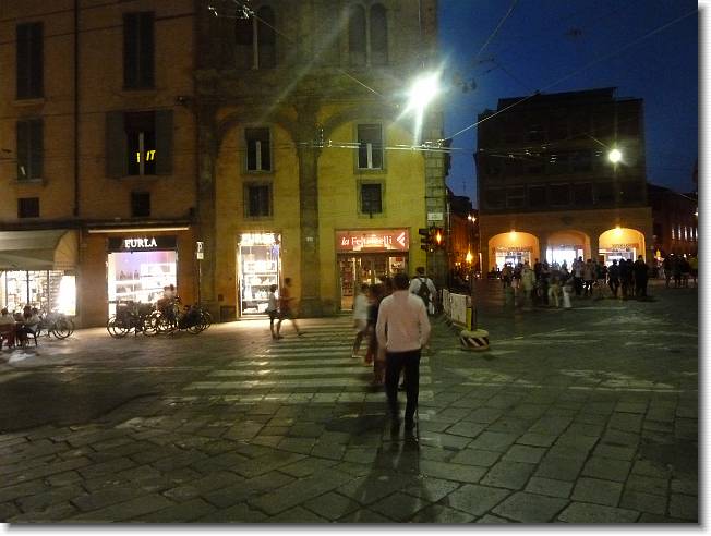 Clicca per scorrere le foto originali ingrandite
