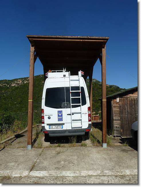 Clicca per scorrere le foto originali ingrandite