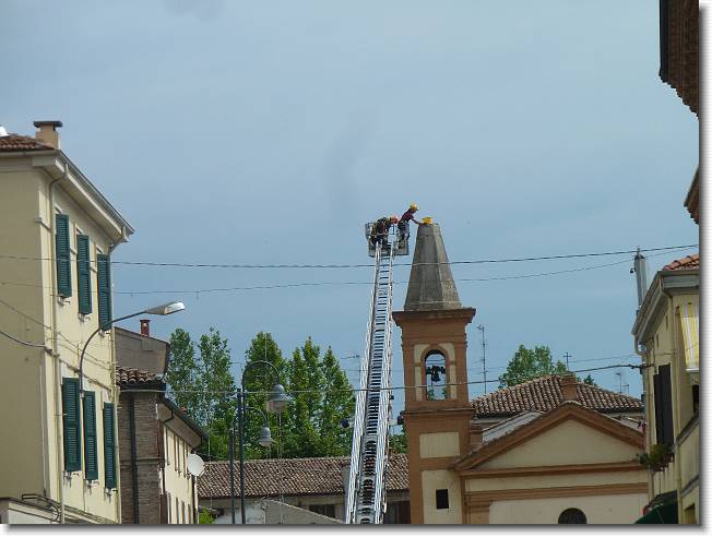 Clicca per scorrere le foto originali ingrandite