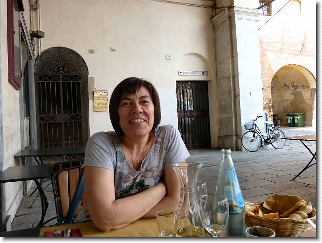 Clicca per scorrere le foto originali ingrandite
