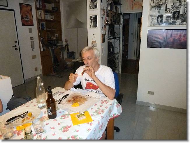 Clicca per scorrere le foto originali ingrandite
