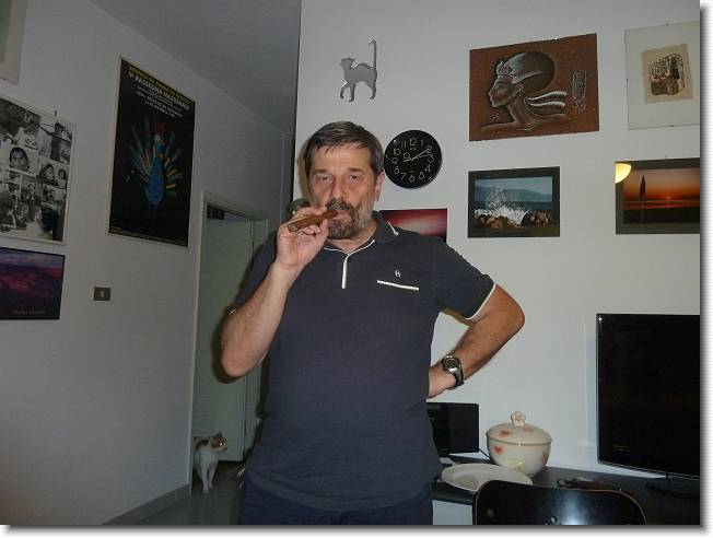 Clicca per scorrere le foto originali ingrandite