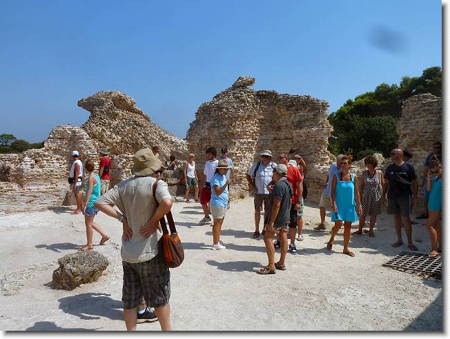 Clicca per scorrere le foto originali ingrandite