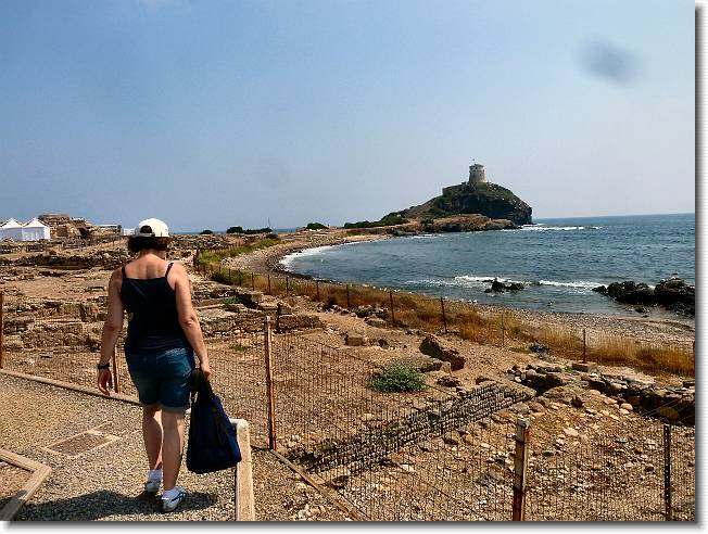 Clicca per scorrere le foto originali ingrandite