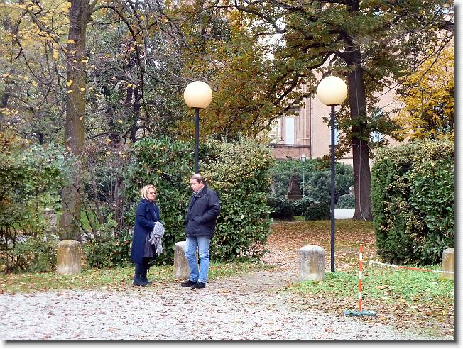 Clicca per scorrere le foto originali ingrandite