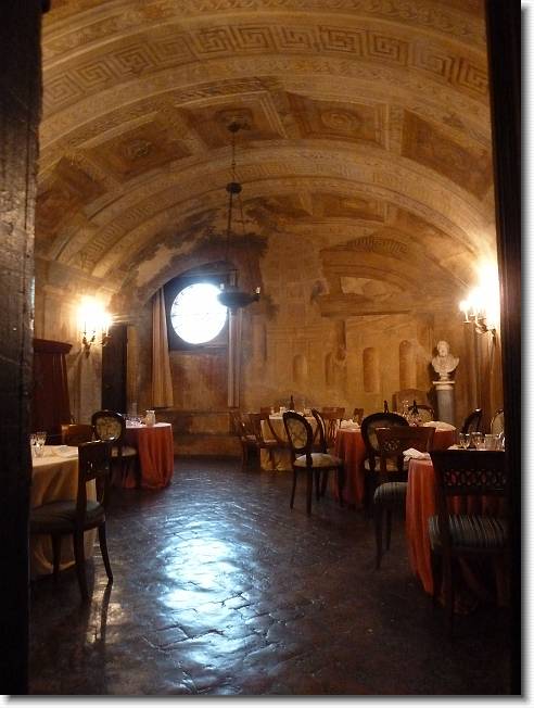 Clicca per scorrere le foto originali ingrandite
