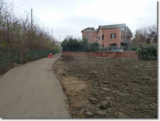 Clicca per scorrere le foto originali ingrandite