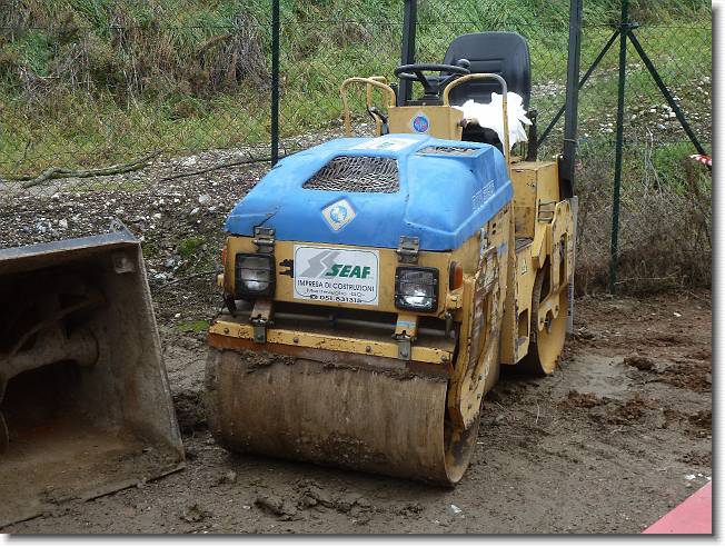 Clicca per scorrere le foto originali ingrandite