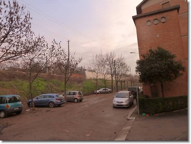 Clicca per scorrere le foto originali ingrandite