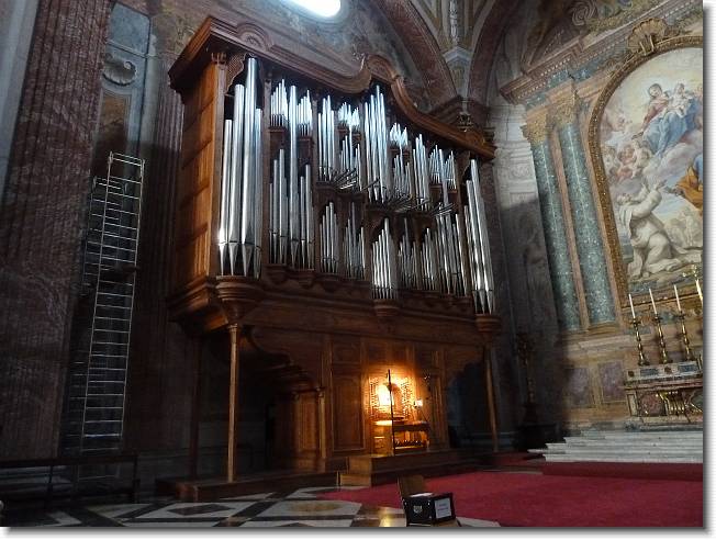 Clicca per scorrere le foto originali ingrandite