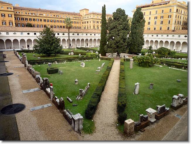 Clicca per scorrere le foto originali ingrandite