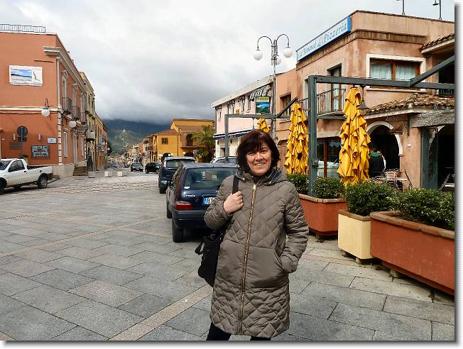 Clicca per scorrere le foto originali ingrandite