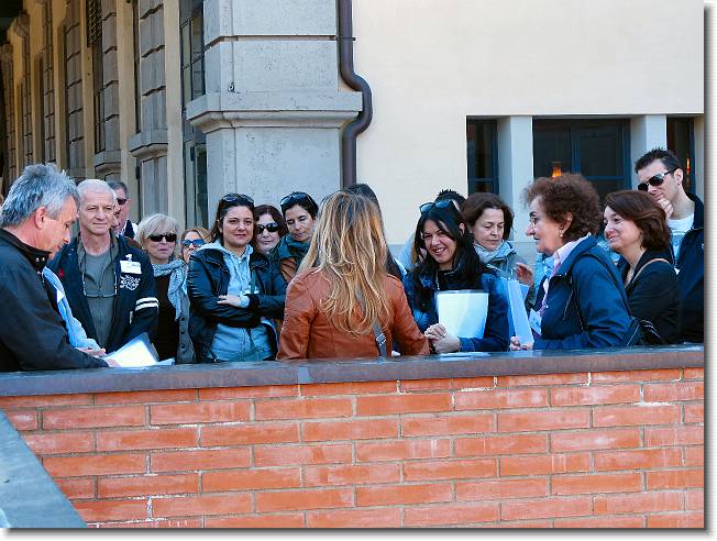 Clicca per scorrere le foto originali ingrandite