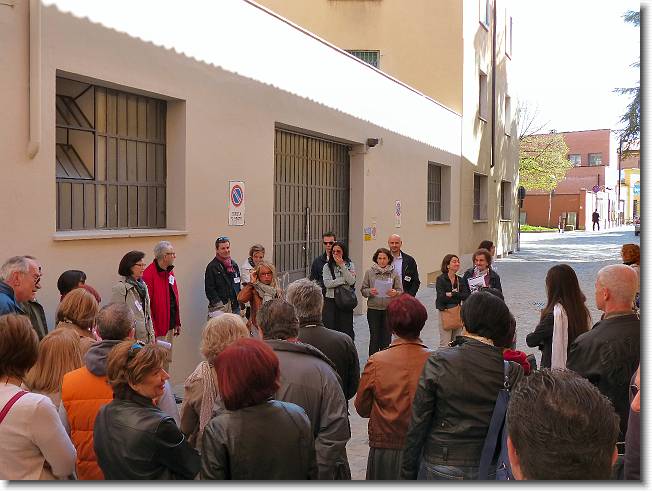 Clicca per scorrere le foto originali ingrandite