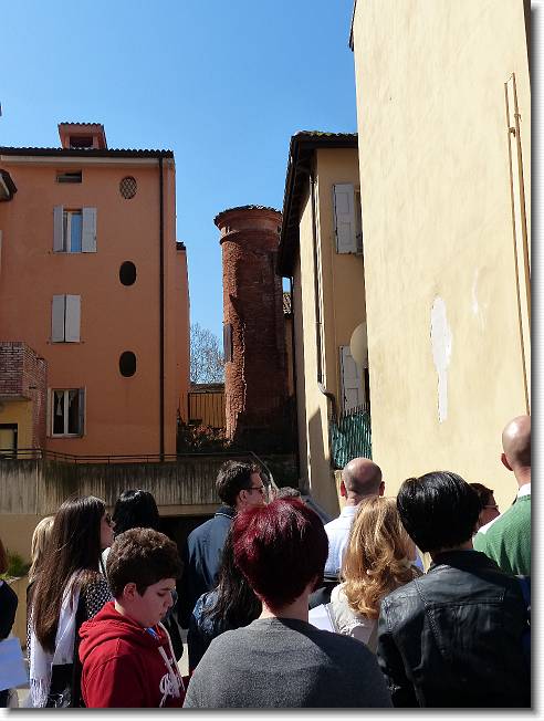 Clicca per scorrere le foto originali ingrandite