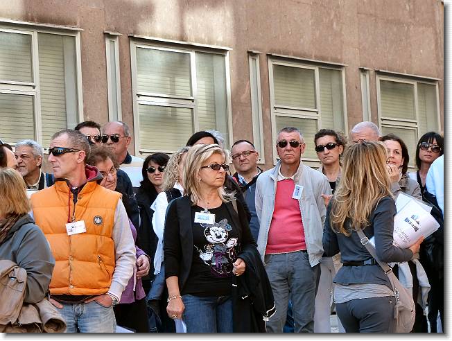 Clicca per scorrere le foto originali ingrandite