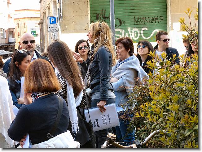 Clicca per scorrere le foto originali ingrandite