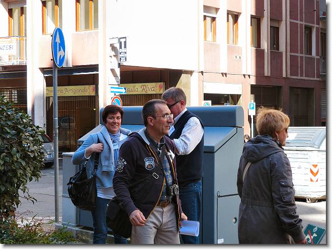 Clicca per scorrere le foto originali ingrandite