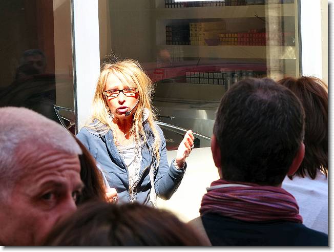 Clicca per scorrere le foto originali ingrandite