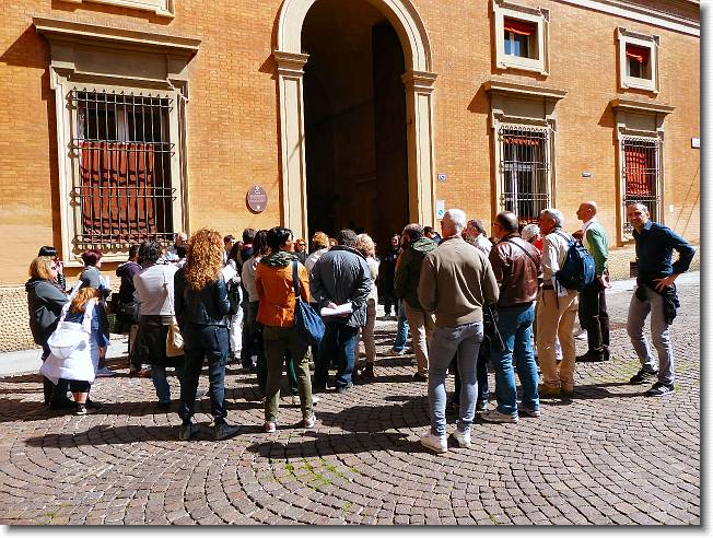 Clicca per scorrere le foto originali ingrandite