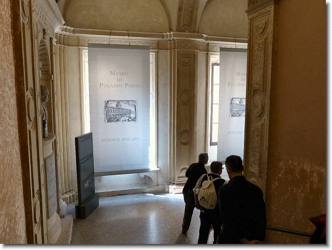 Clicca per scorrere le foto originali ingrandite