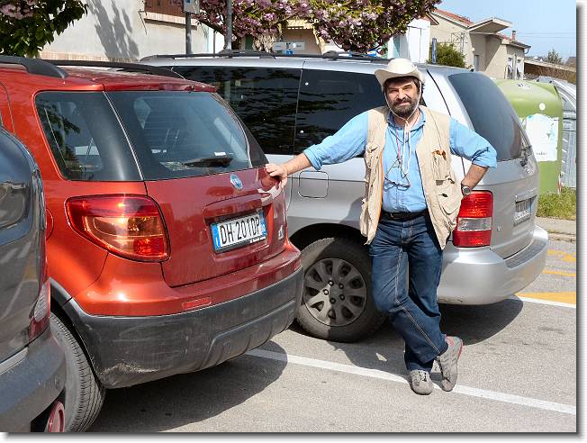 Clicca per scorrere le foto originali ingrandite