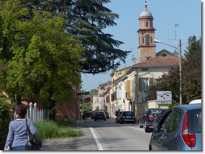 Clicca per scorrere le foto originali ingrandite